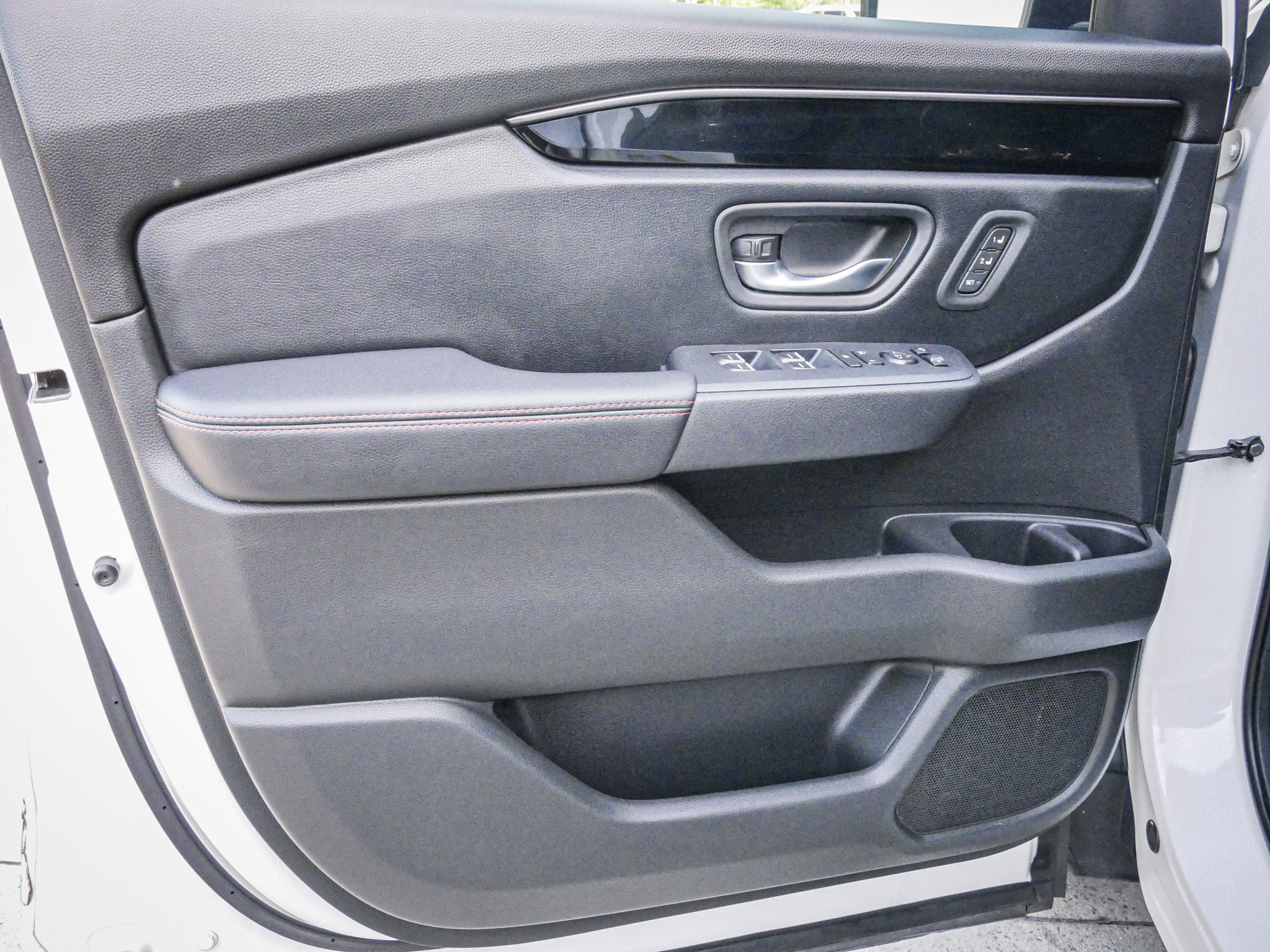 Certified 2025 Honda Pilot TrailSport image 14