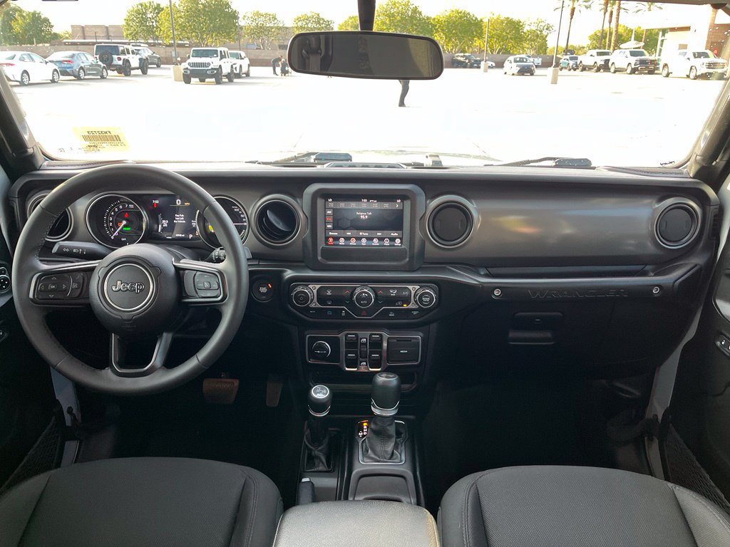 Used 2023 Jeep Wrangler Unlimited AWD/4WD image 13