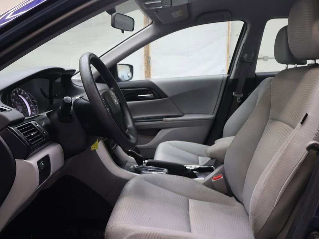 Used 2016 Honda Accord LX image 17