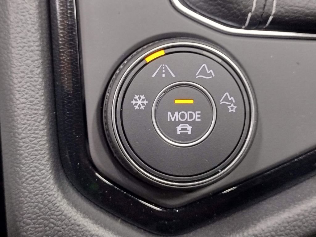 New 2026 Volkswagen Taos S image 24