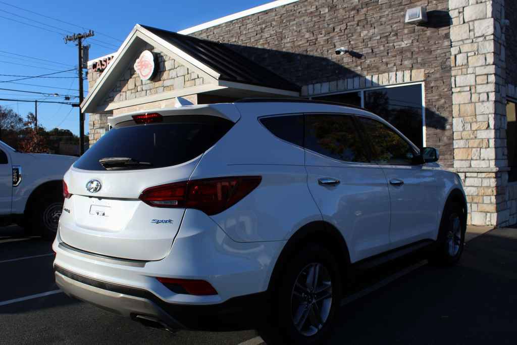 Used 2017 Hyundai Santa Fe Sport FWD image 5
