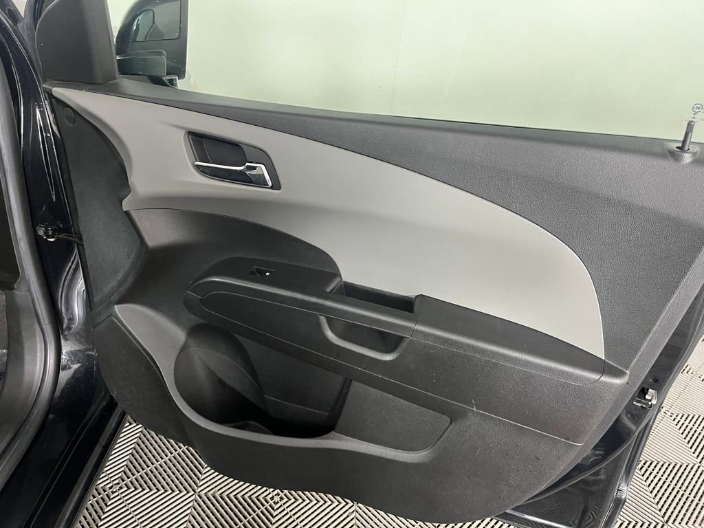 Used 2013 Chevrolet Sonic LT image 16