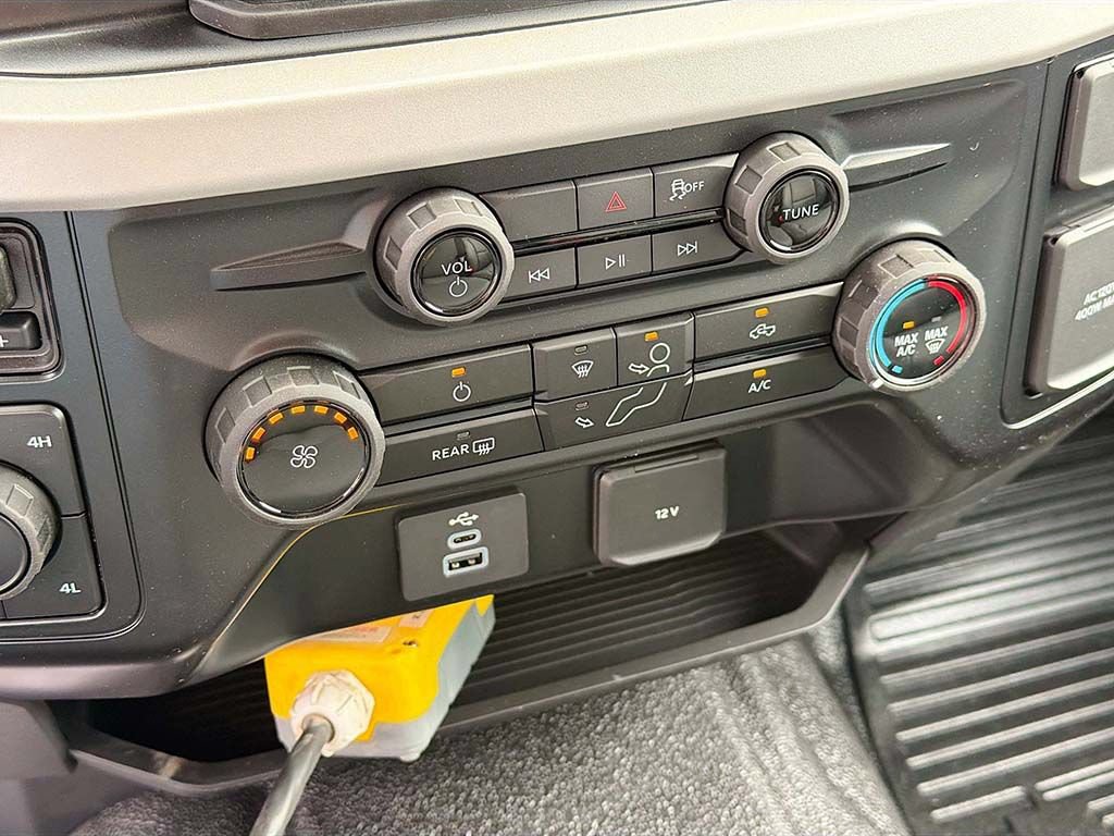 New 2026 Ford F550 4x4 Crew Cab image 32