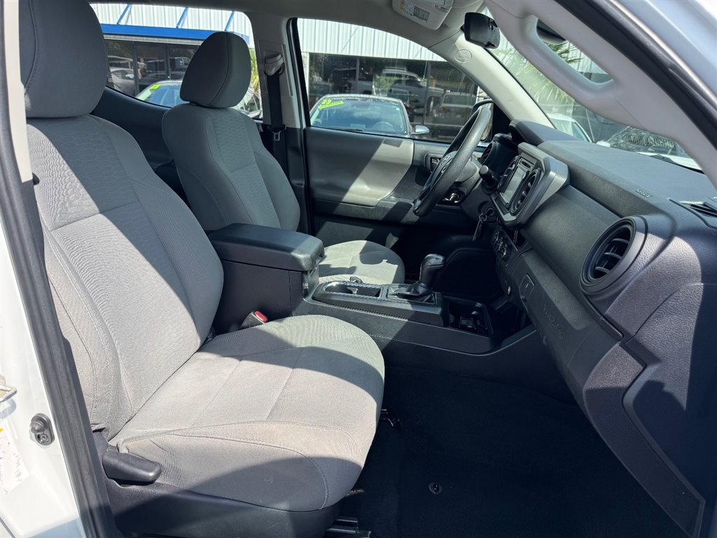 Used 2018 Toyota Tacoma SR RWD image 17
