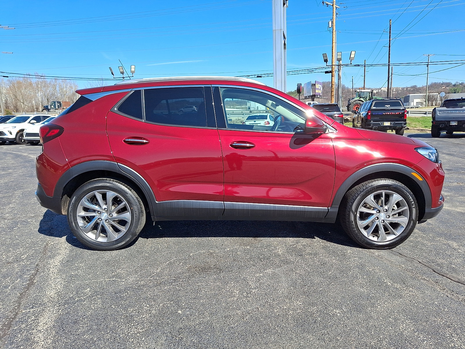Used 2022 Buick Encore GX Essence w/ Experience Buick Package image 9