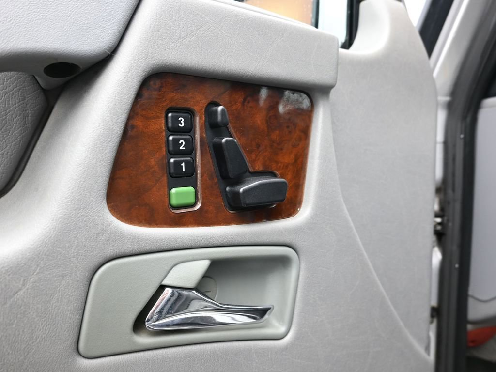 Used 2005 Mercedes-Benz G 500 image 9