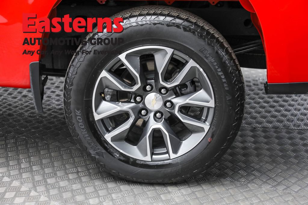 Used 2023 Chevrolet Silverado 1500 LT AWD/4WD image 8