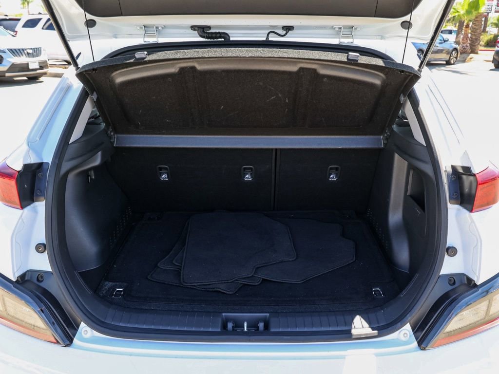 Used 2023 Hyundai Kona SE image 16