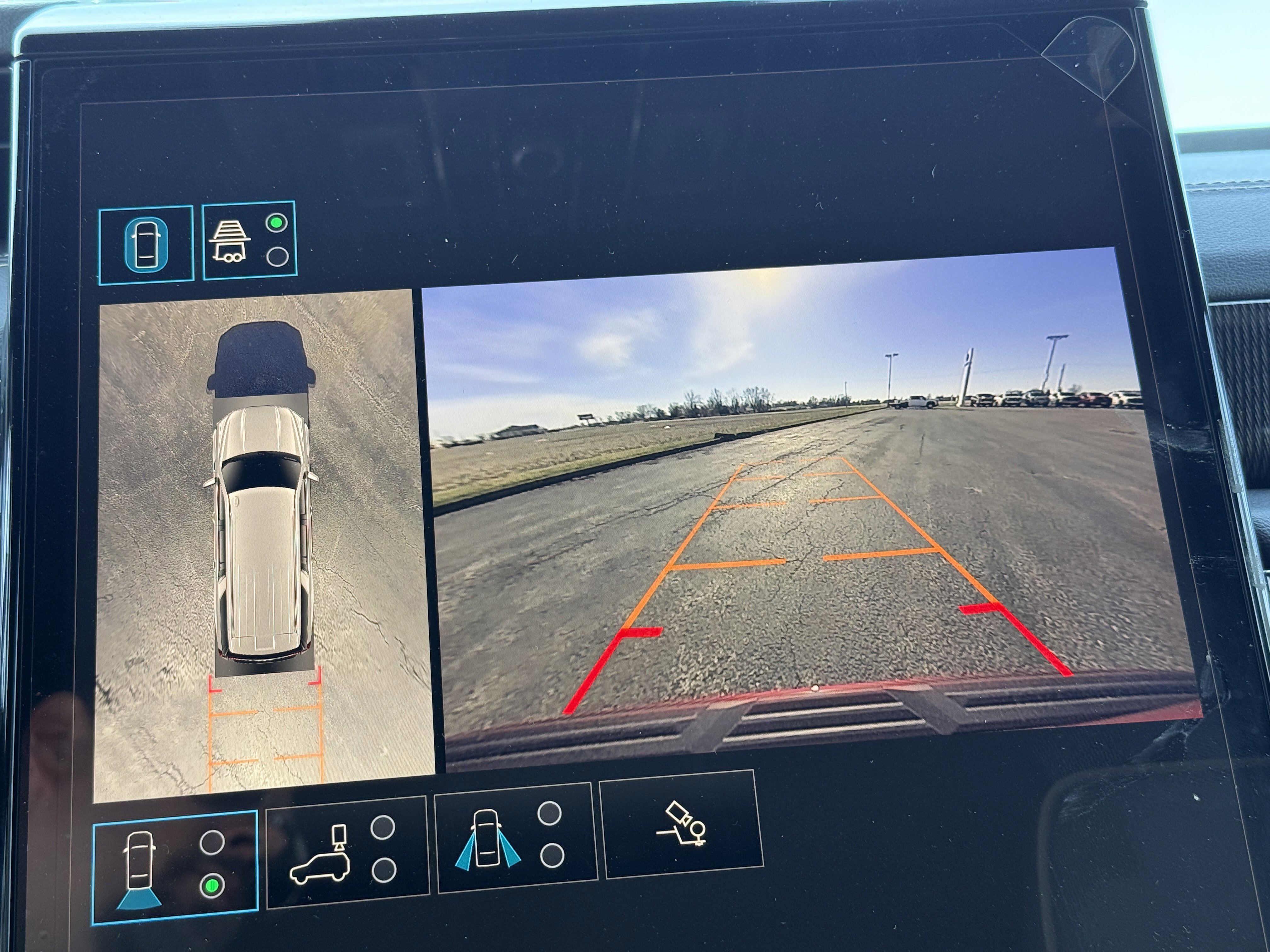 New 2026 GMC Yukon XL Elevation image 32