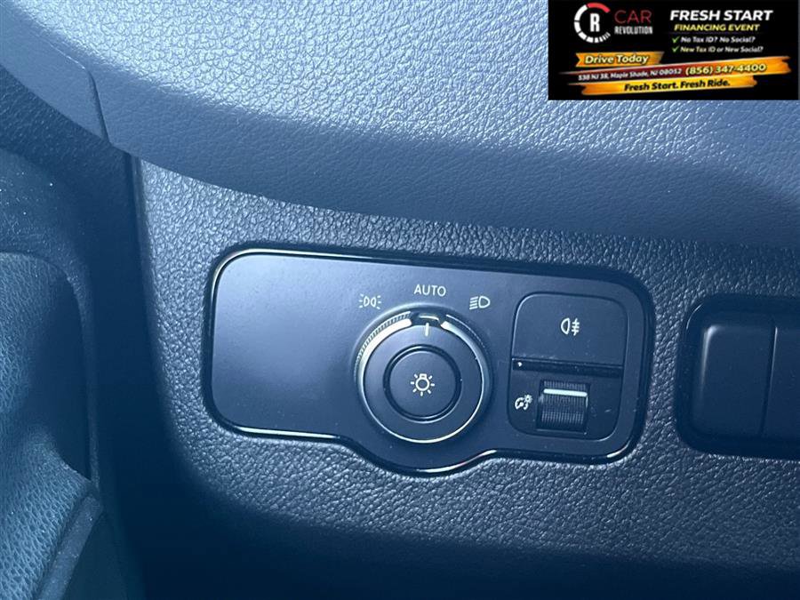 Used 2019 Mercedes-Benz Sprinter 144 image 19