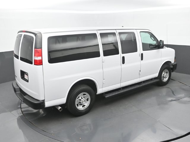 Used 2022 Chevrolet Express 2500 LS w/ Driver Convenience Package RWD image 25
