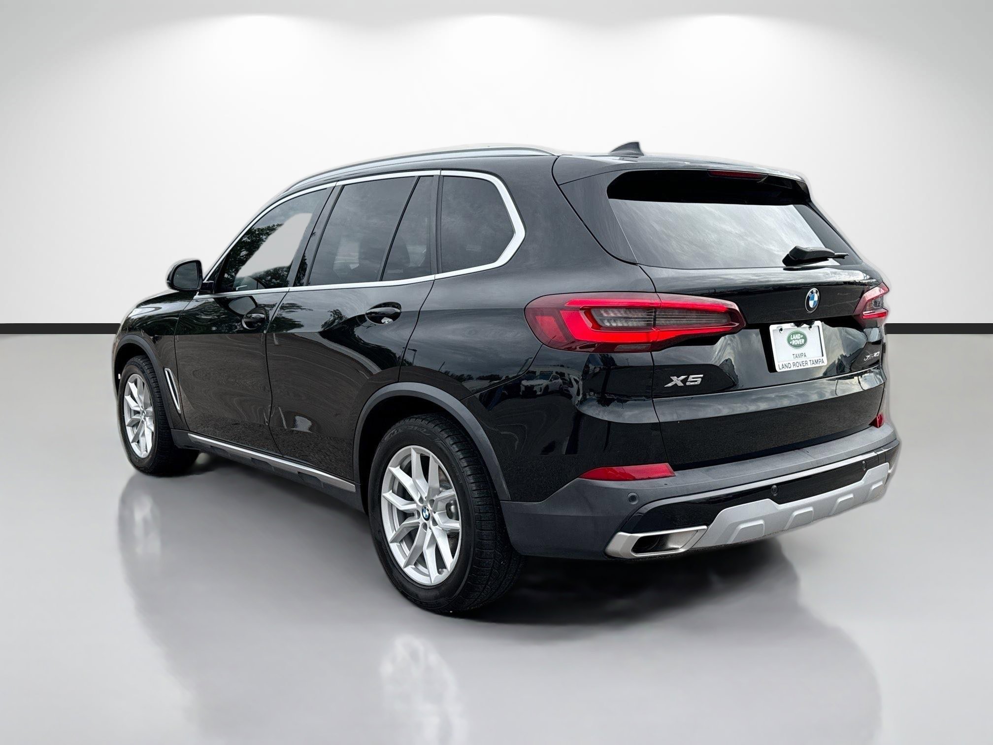 Used 2022 BMW X5 xDrive40i AWD/4WD image 3