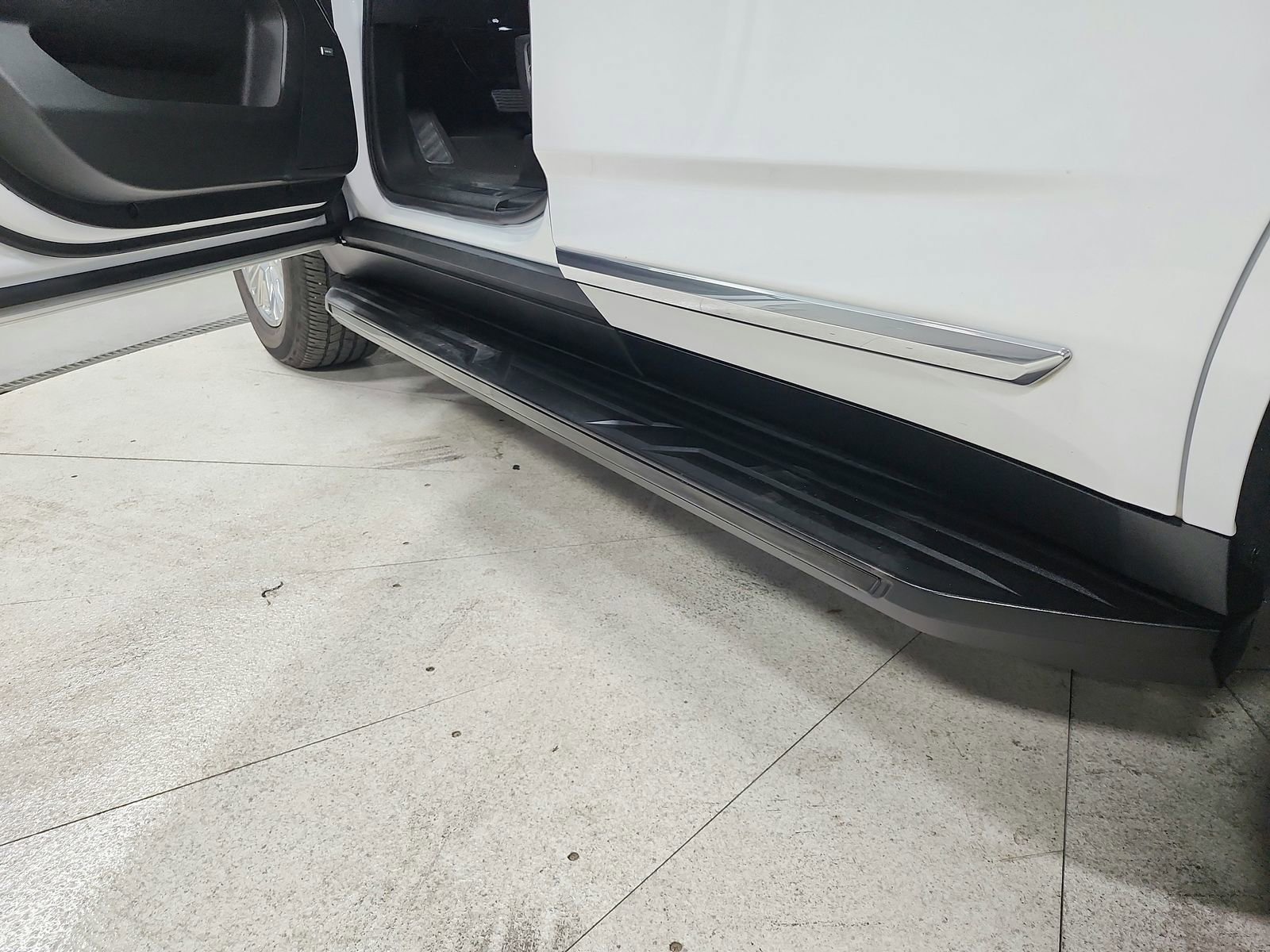 Used 2023 GMC Yukon Denali image 48