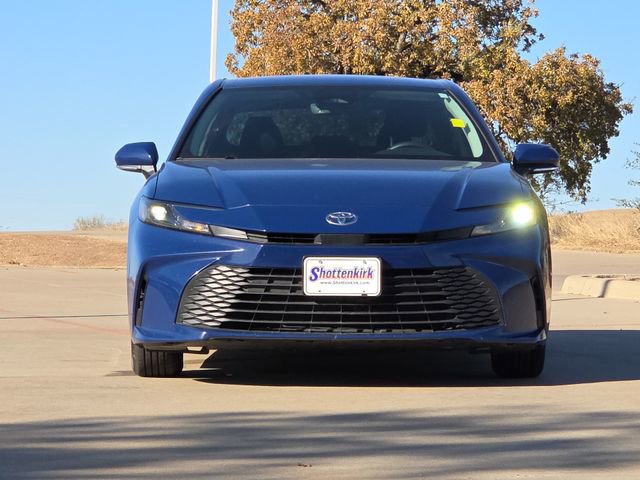 Used 2025 Toyota Camry LE w/ Convenience Package FWD video 2