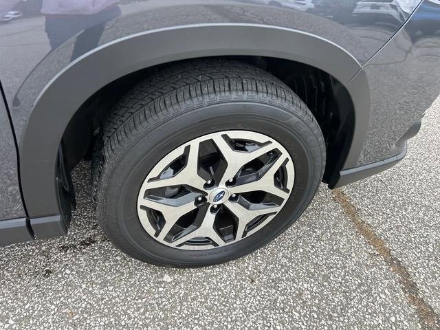 Used 2023 Subaru Forester Premium image 33