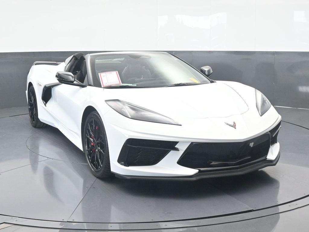 Used 2024 Chevrolet Corvette Stingray Convertible w/ Z51 Performance Package image 9
