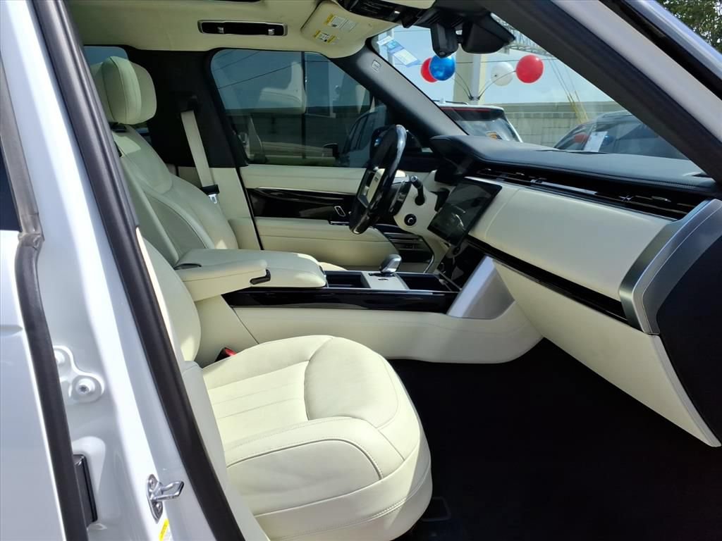 Used 2024 Land Rover Range Rover Autobiography AWD/4WD image 17