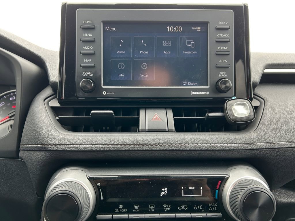 Used 2021 Toyota RAV4 LE AWD/4WD image 24