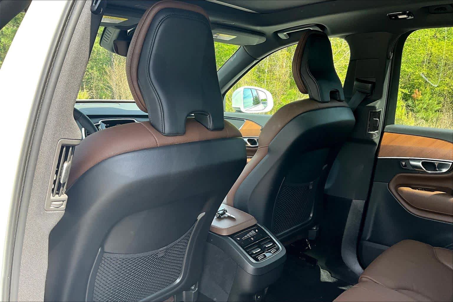 Used 2024 Volvo XC90 B6 Plus w/ Protection Package Premier image 22