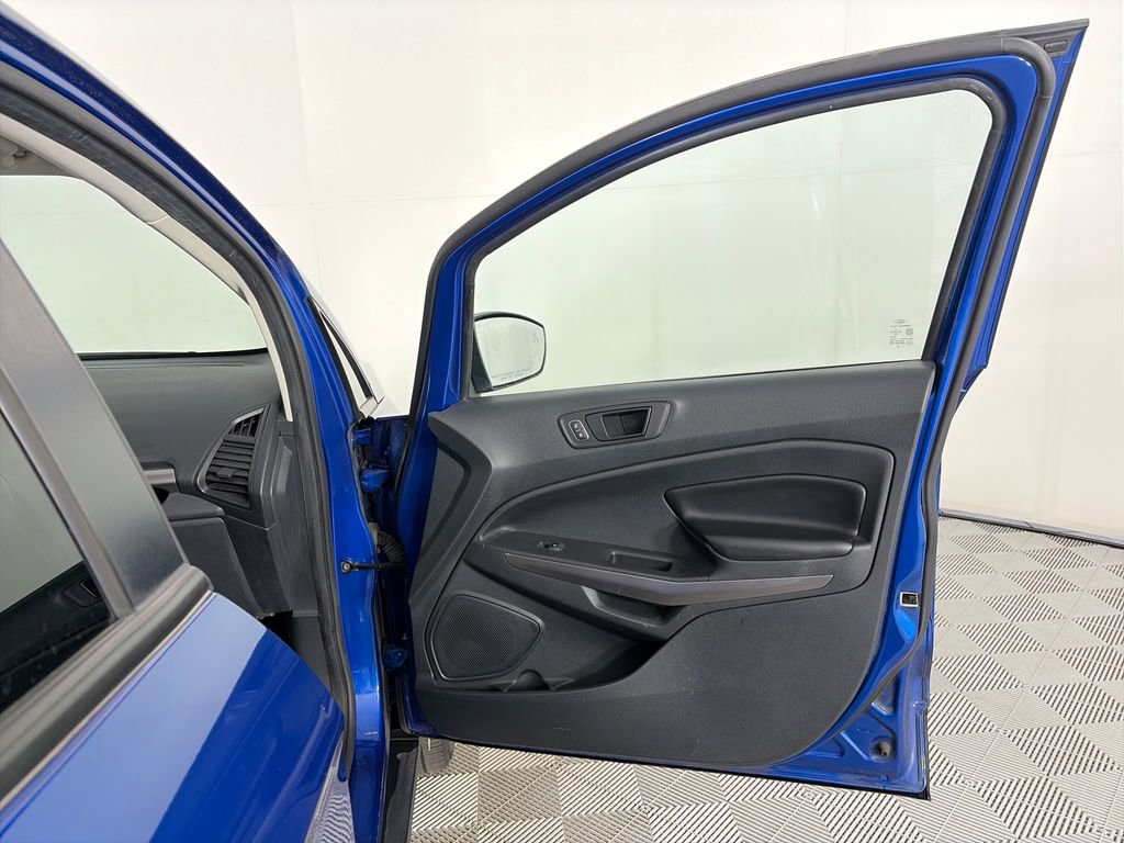 Used 2019 Ford EcoSport SES w/ SES Black Appearance Package image 30