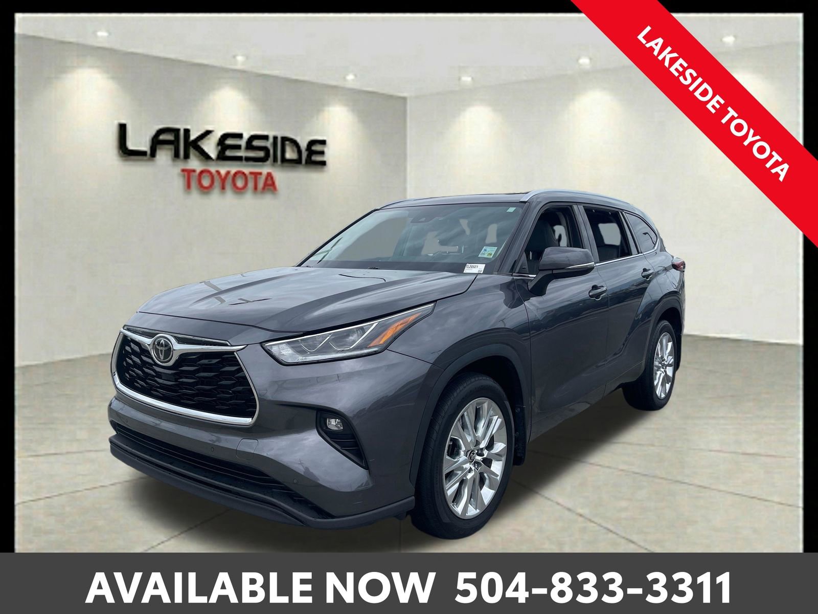 Used 2023 Toyota Highlander Limited FWD image 1