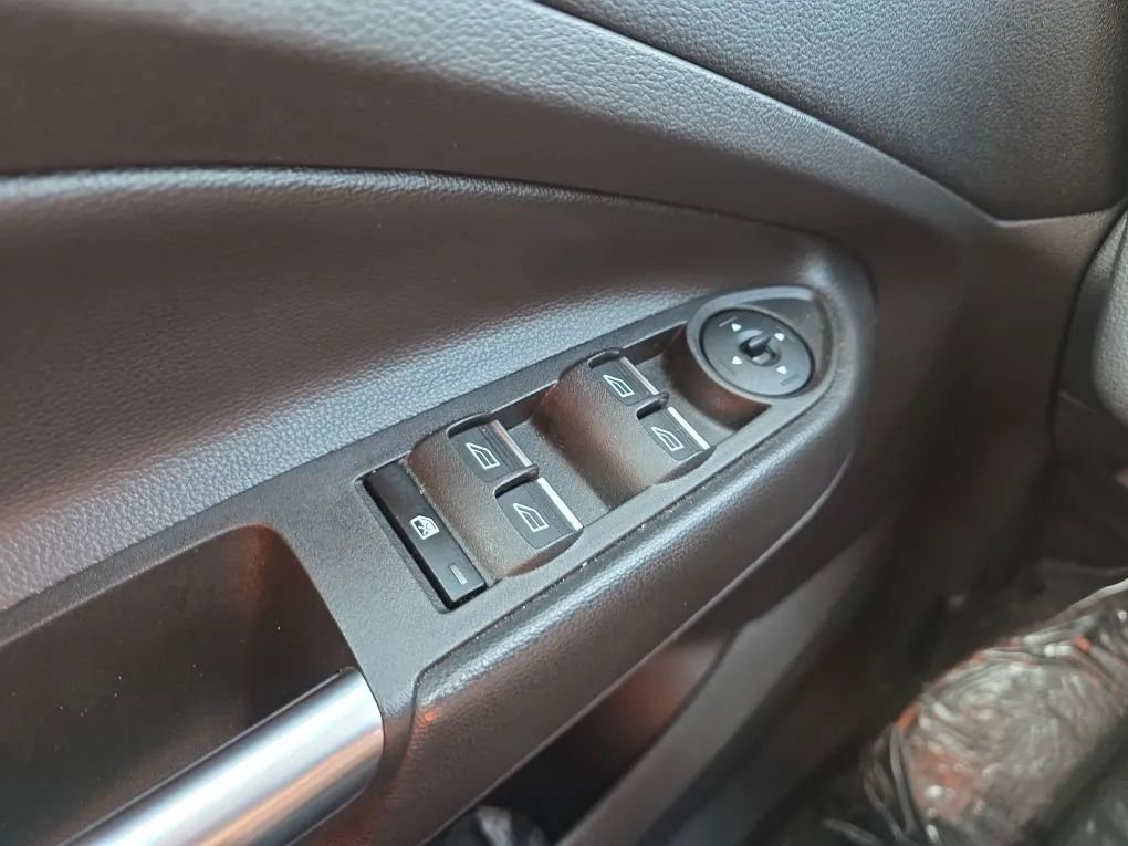 Used 2017 Ford C-MAX SE image 22