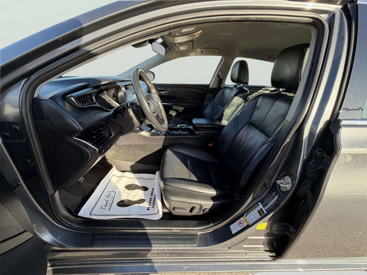 Used 2018 Toyota Avalon XLE image 34