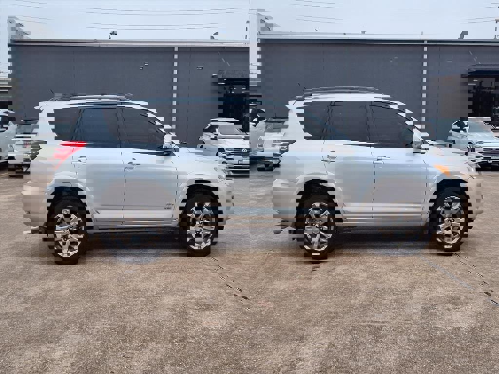 Used 2012 Toyota RAV4 Sport image 28