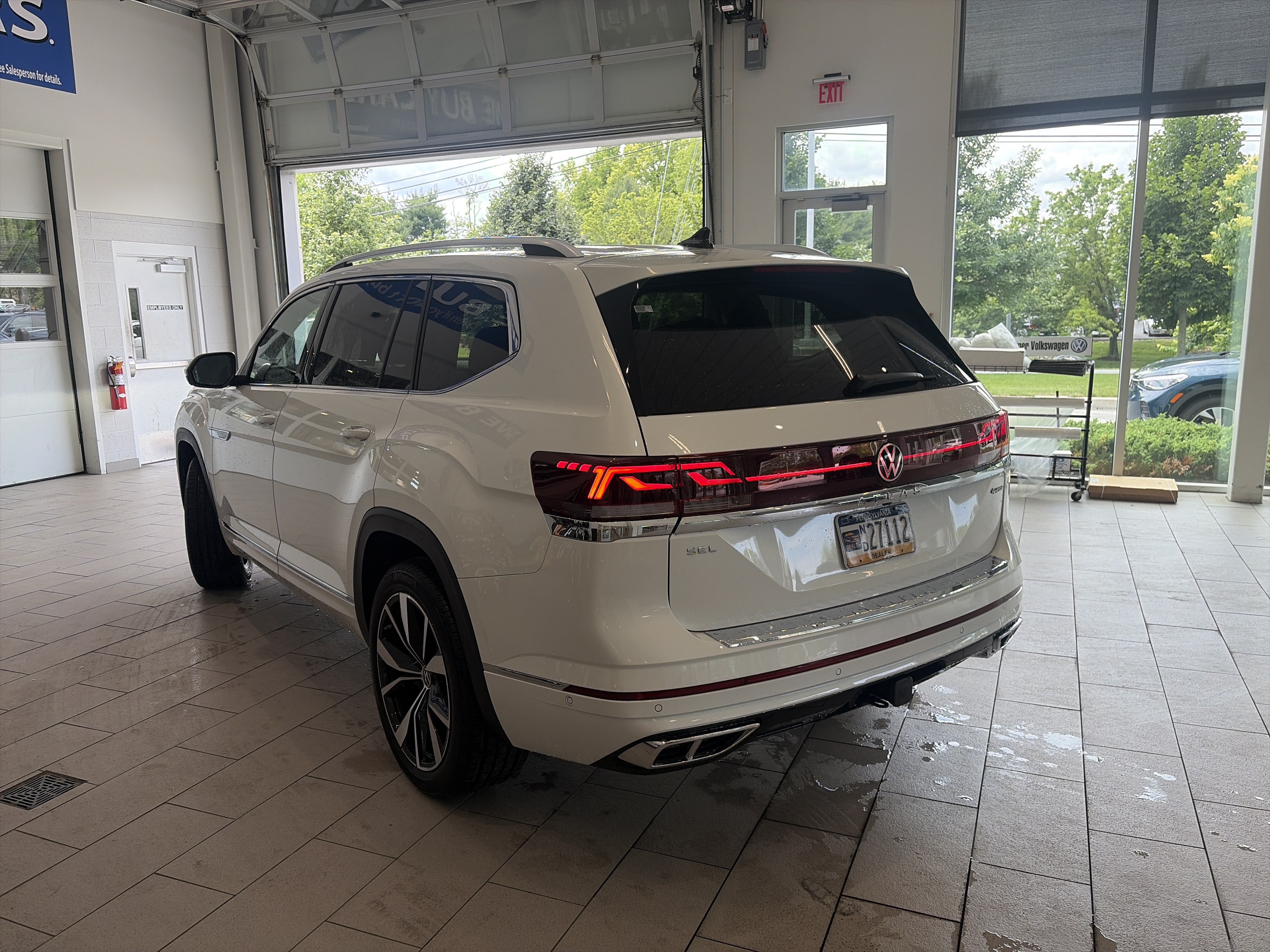 New 2026 Volkswagen Atlas SEL Premium R-Line AWD/4WD image 6