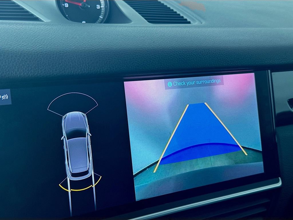 Used 2020 Porsche Cayenne image 16