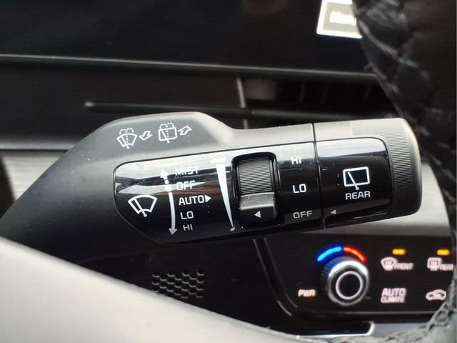 Used 2025 Kia Sportage X-Line w/ Premium Package image 27