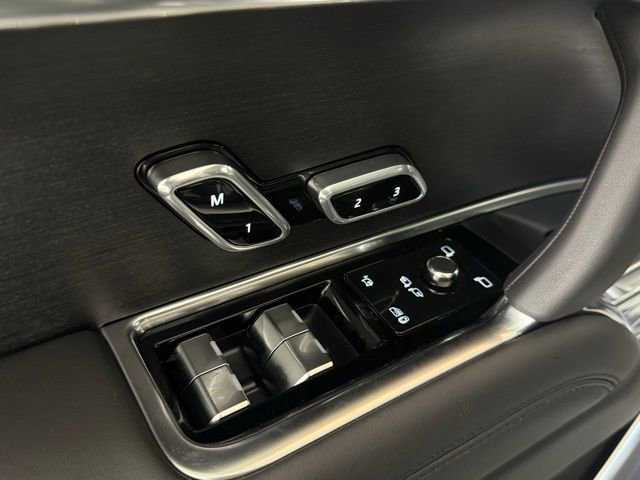 Used 2025 Land Rover Range Rover SE image 26
