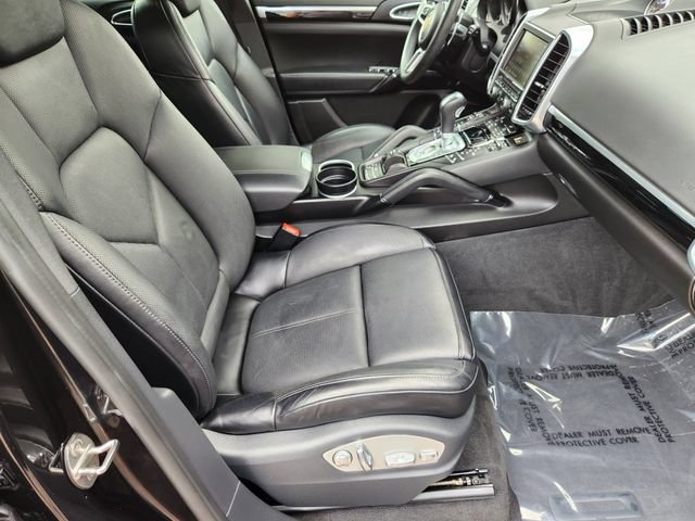 Used 2016 Porsche Cayenne AWD/4WD image 12