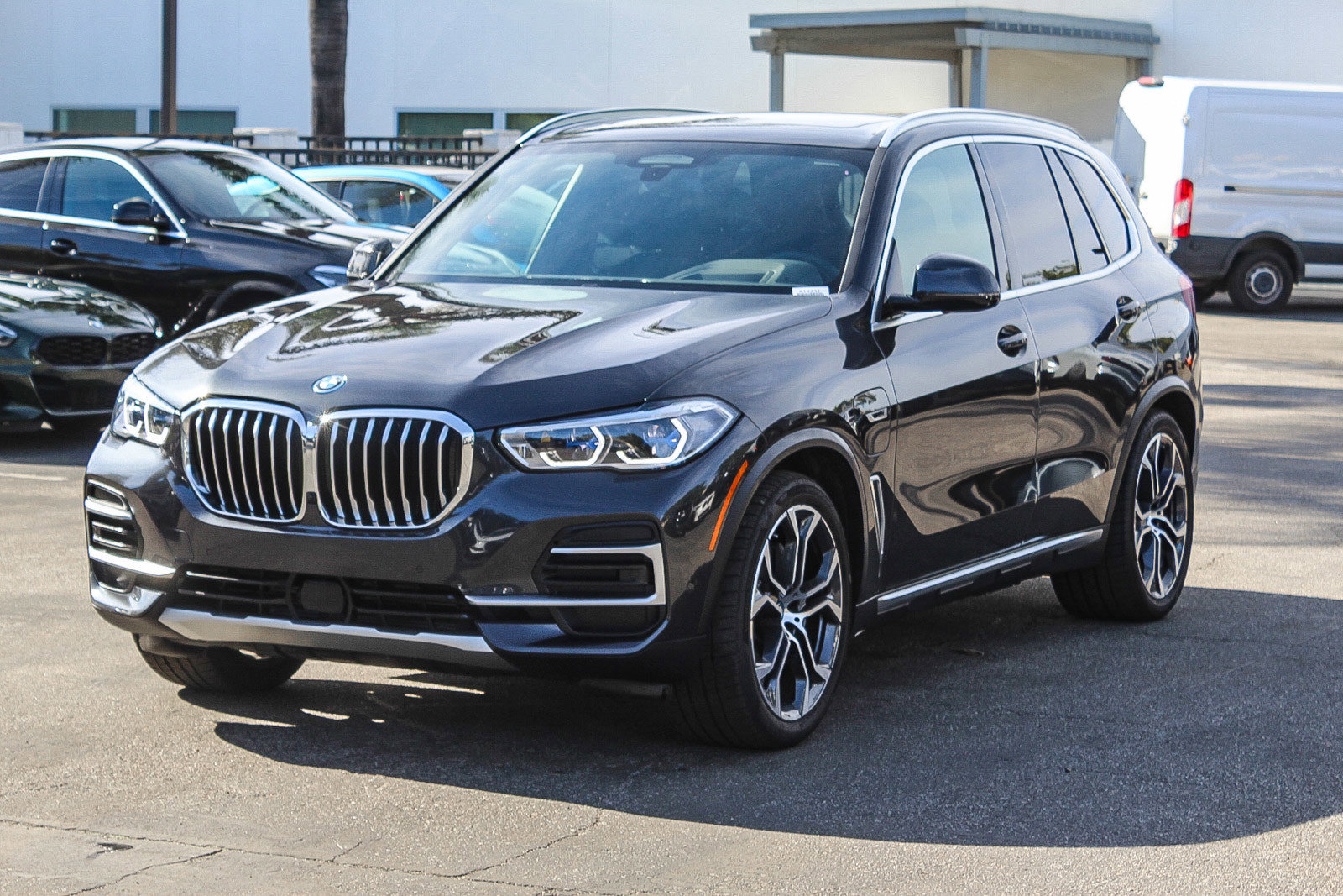 Used 2023 BMW X5 xDrive45e w/ Executive Package image 3