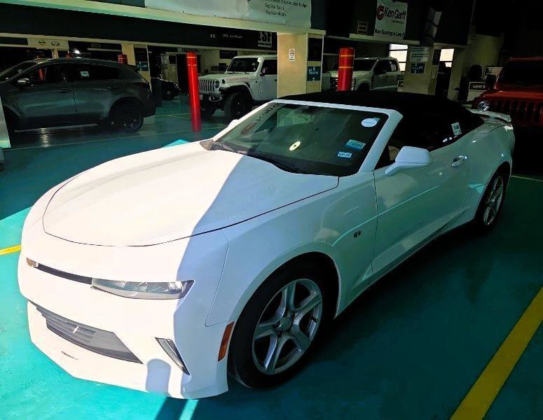Used 2017 Chevrolet Camaro LT w/ Technology Package image 5
