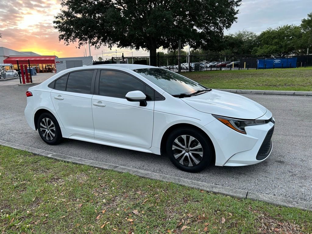 Used 2022 Toyota Corolla LE FWD image 7