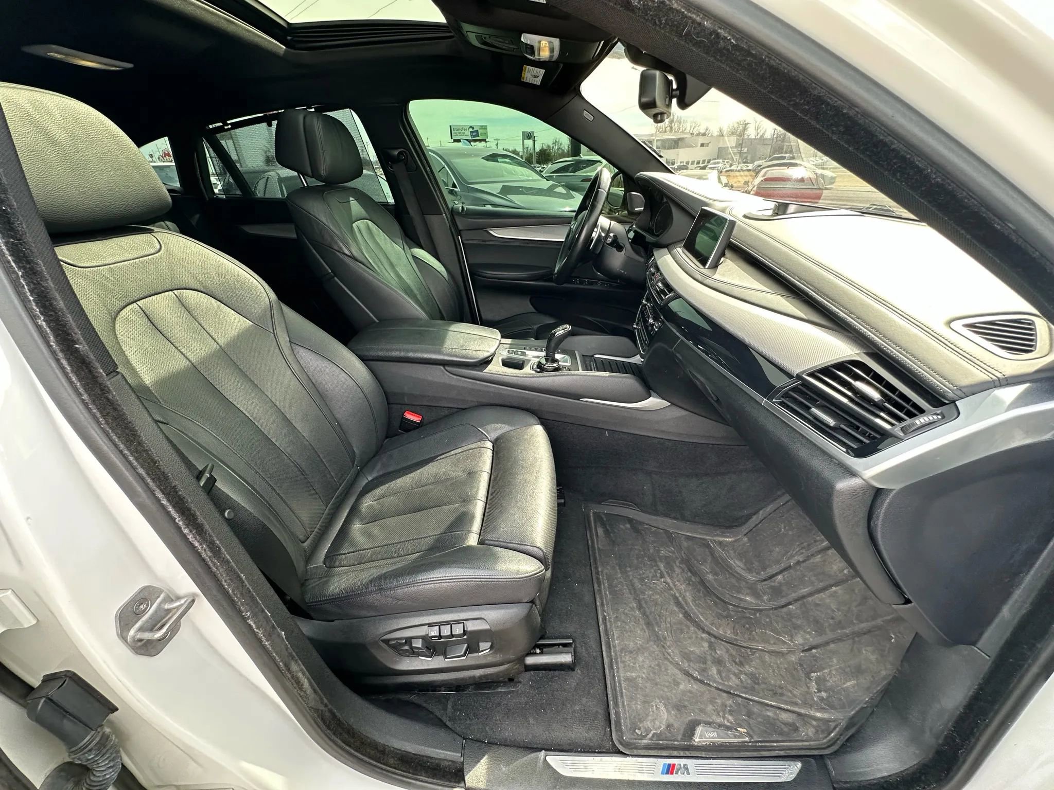 Used 2015 BMW X6 xDrive50i image 14