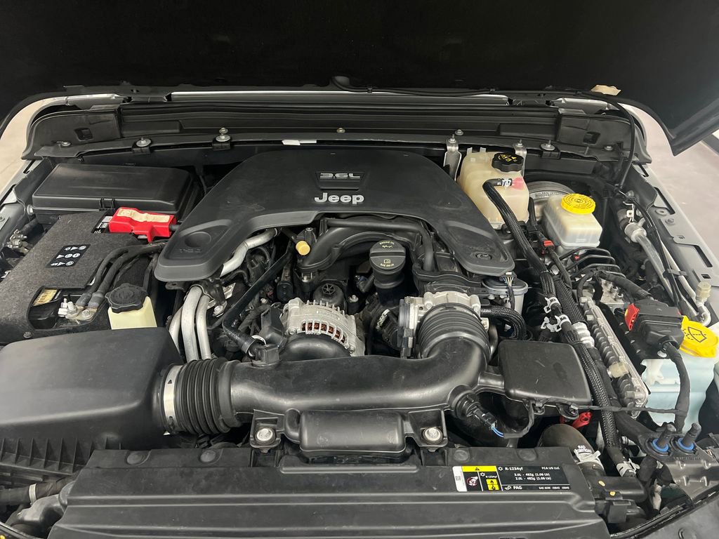 Used 2018 Jeep Wrangler Unlimited Sport S AWD/4WD image 24