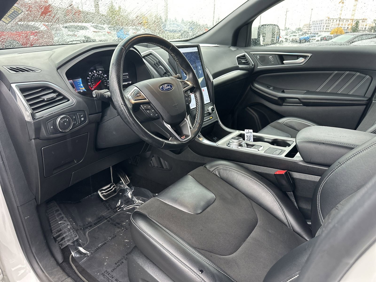 Used 2022 Ford Edge ST image 9