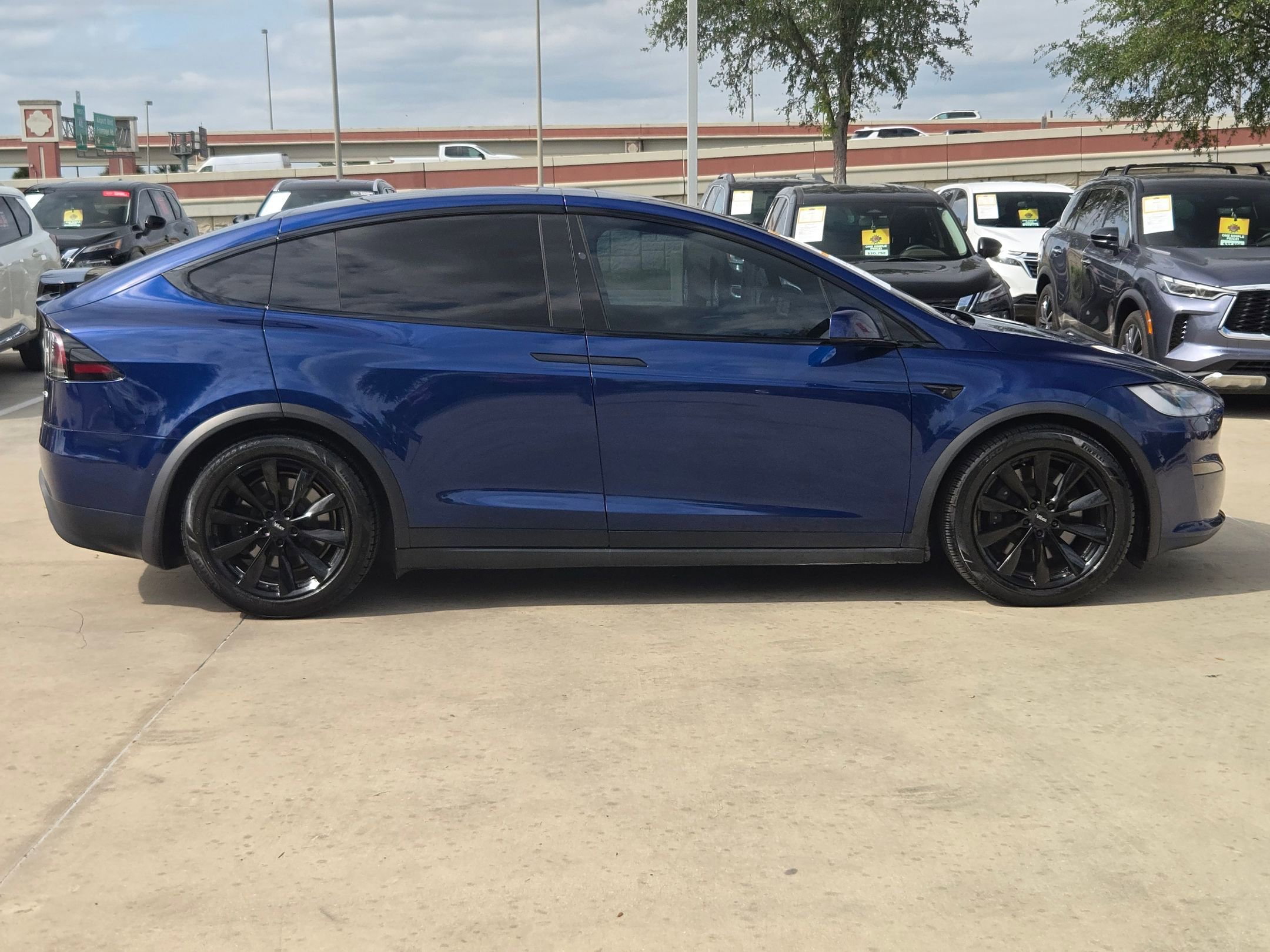 Used 2022 Tesla Model X AWD/4WD image 8