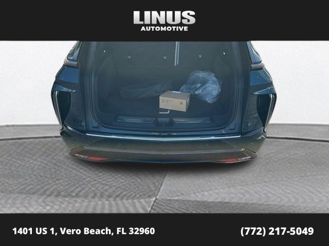 New 2026 Cadillac Lyriq Premium Luxury image 21