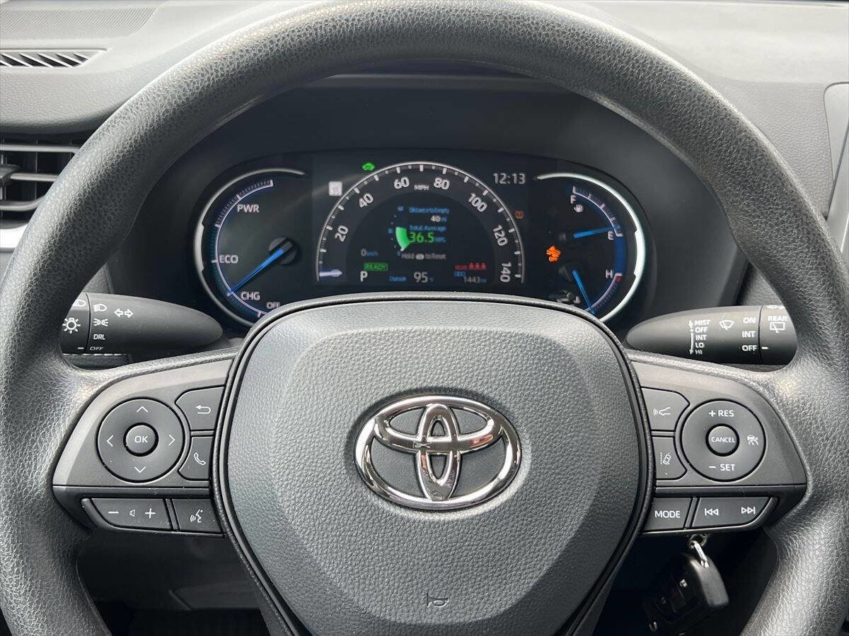 Used 2024 Toyota RAV4 LE image 12