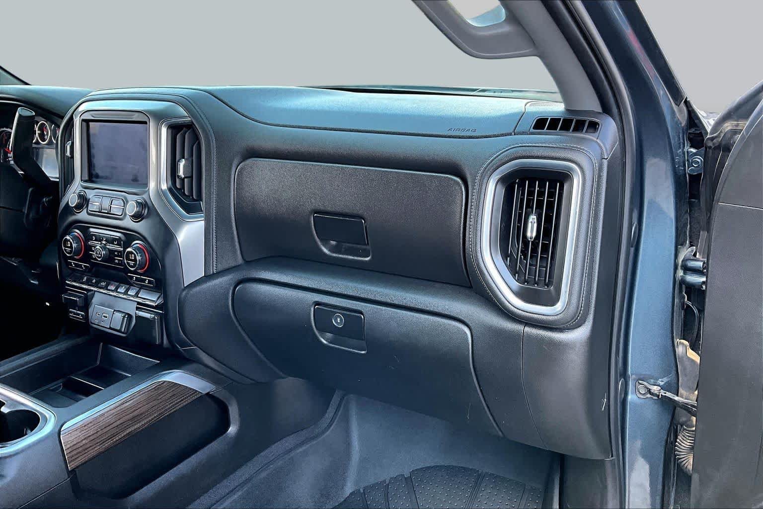Used 2019 Chevrolet Silverado 1500 LT Trail Boss AWD/4WD image 18