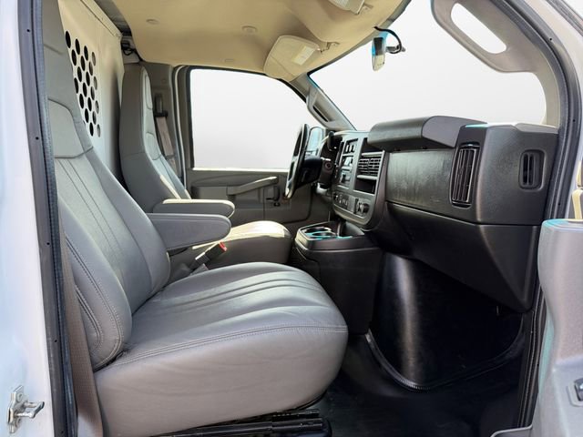 Used 2021 Chevrolet Express 2500 w/ Driver Convenience Package image 15