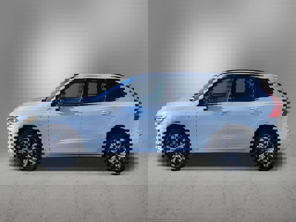 Certified 2025 Volvo XC60 T8 Core w/ Protection Package Premier image 3