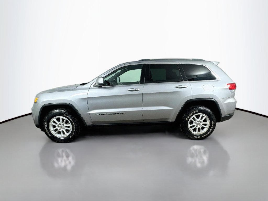 Used 2019 Jeep Grand Cherokee Laredo AWD/4WD image 4