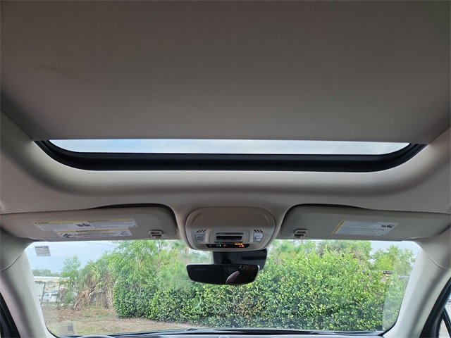 Certified 2021 Buick Envision Avenir w/ Technology Package II image 13