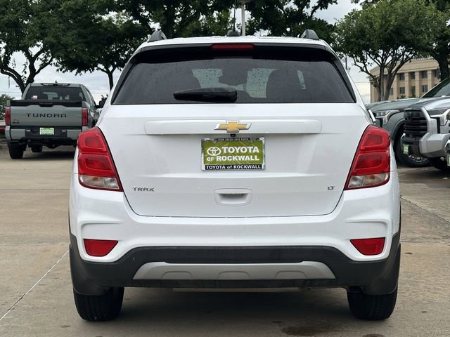 Used 2020 Chevrolet Trax LT w/ LPO, Protection Package FWD image 4