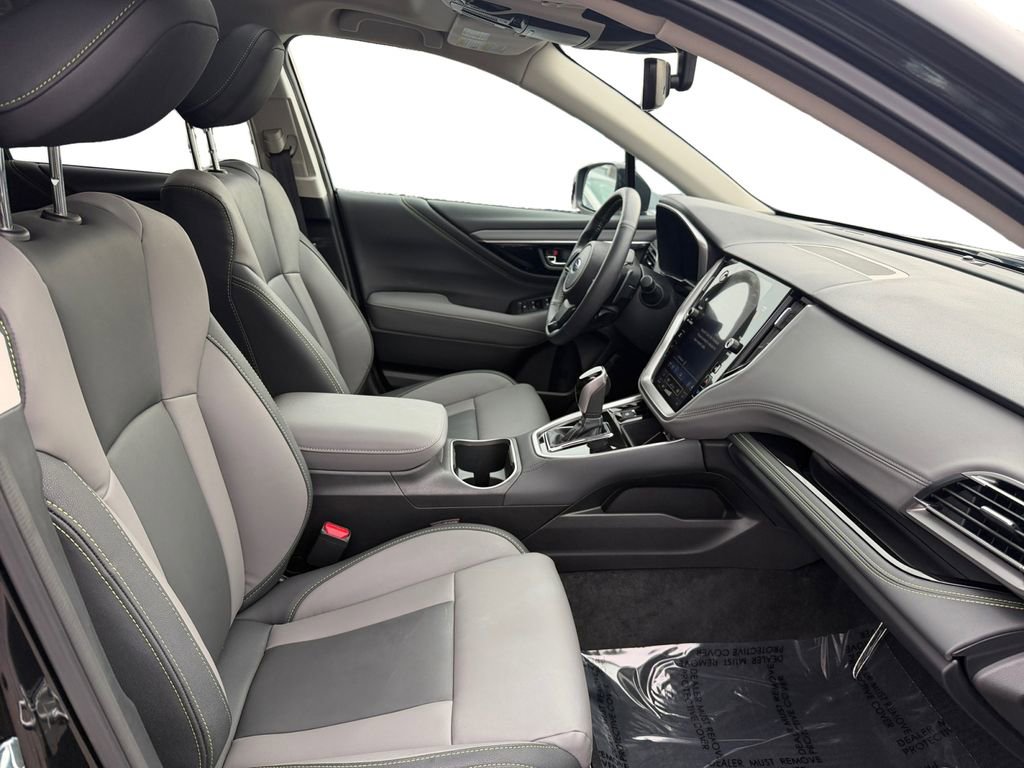 Used 2025 Subaru Outback Onyx Edition image 15