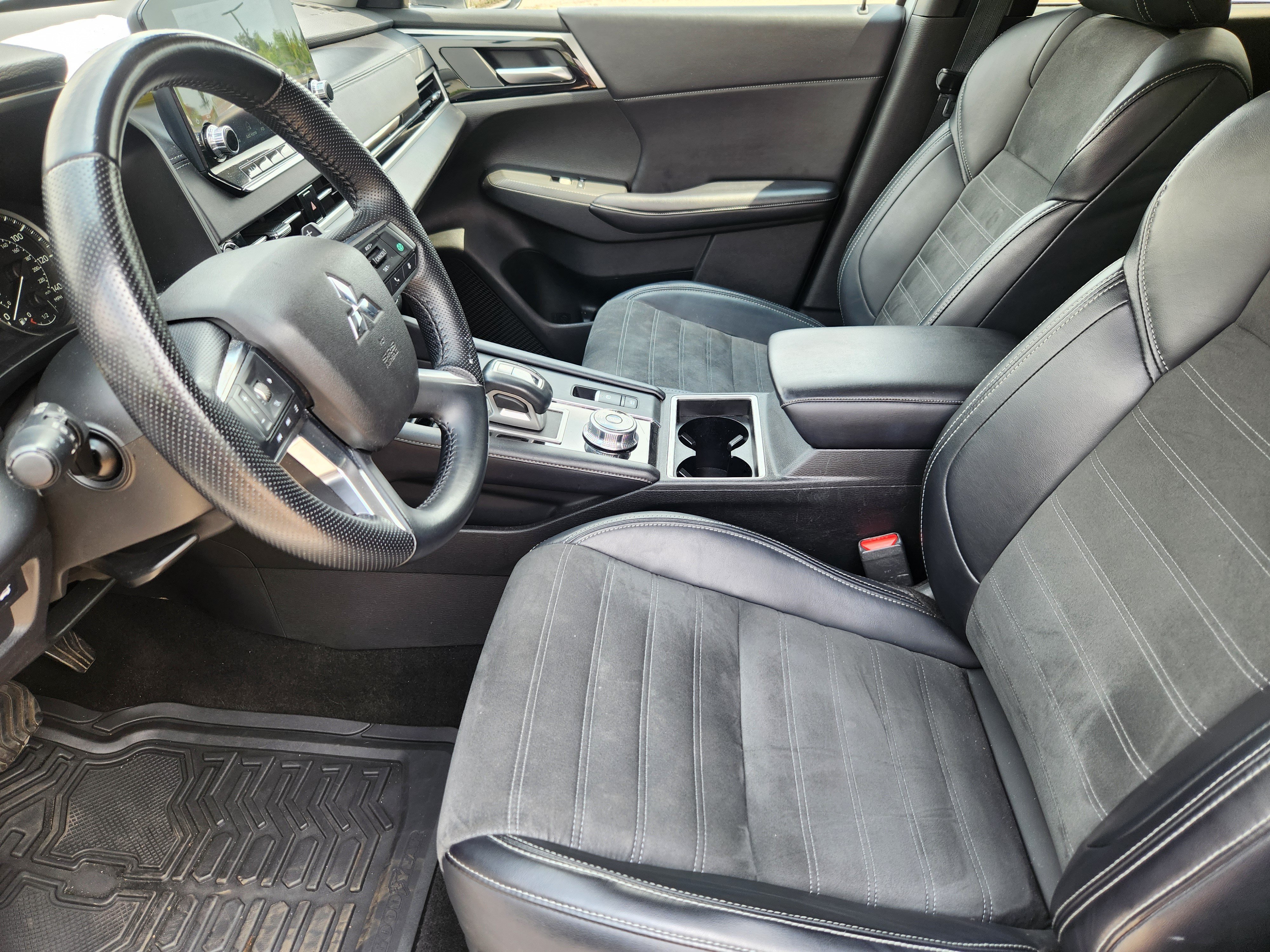 Used 2024 Mitsubishi Outlander SE AWD/4WD image 9